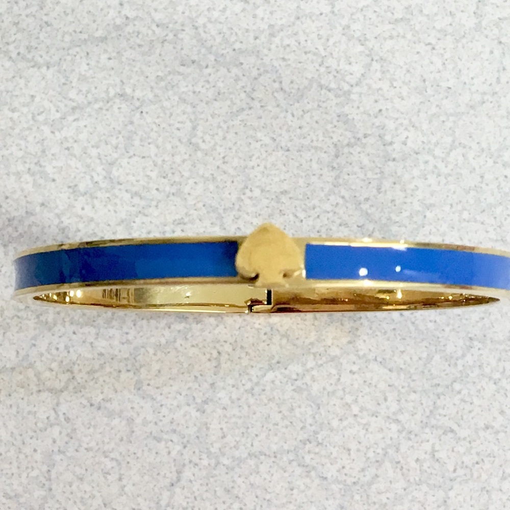Gorgeous  NWOT kate spade  enamel hinged bangle! - Picture 2 of 6